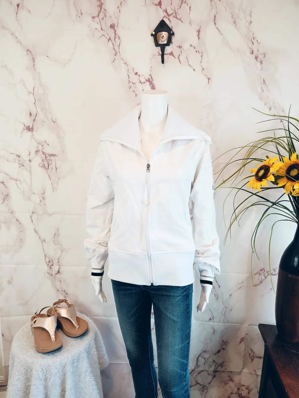 Lululemon White Zip Up Jacket Size 8 Fitted Athleisure Yoga Forme Style OG - Picture 5 of 9